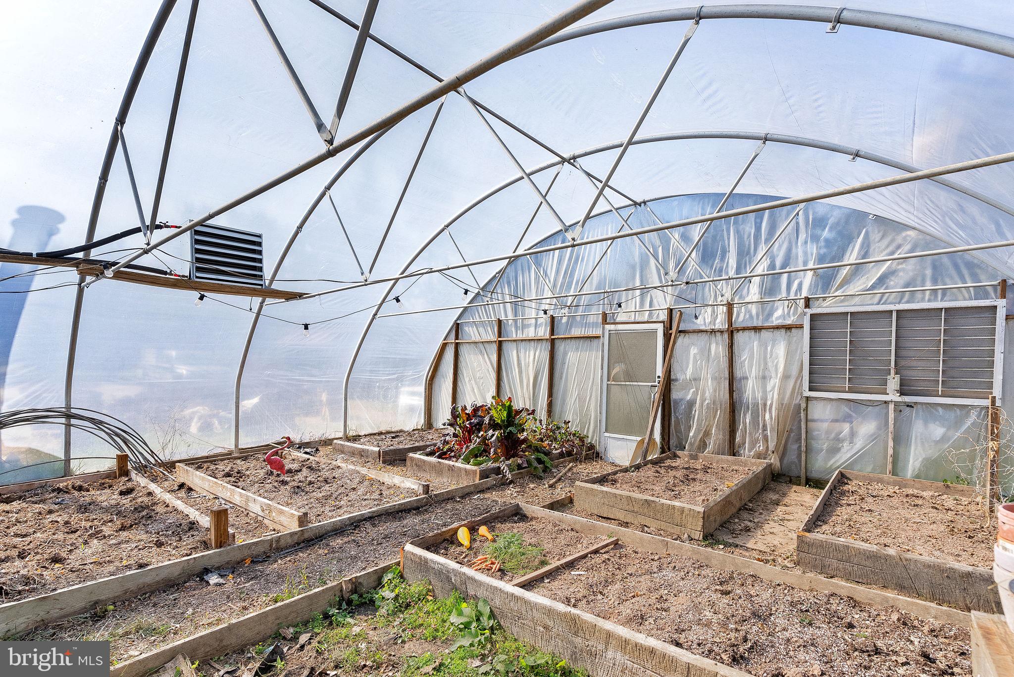 38834 Eudora Lane Hamilton, VA 20158 - Photo 72 of 98 Greenhouse