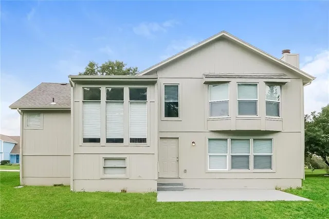 $2,295 | 7201 East 134th Terrace, Grandview, MO 64030