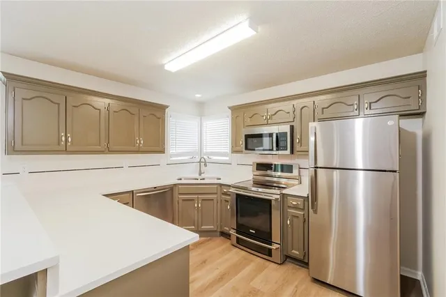 $2,295 | 7201 East 134th Terrace, Grandview, MO 64030