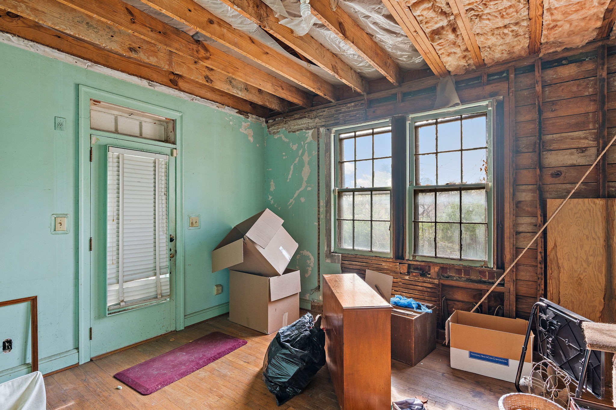 225 Mockingbird Road Nashville, TN 37205 - Photo 13 of 35 a view of a livingroom with furniture and a window