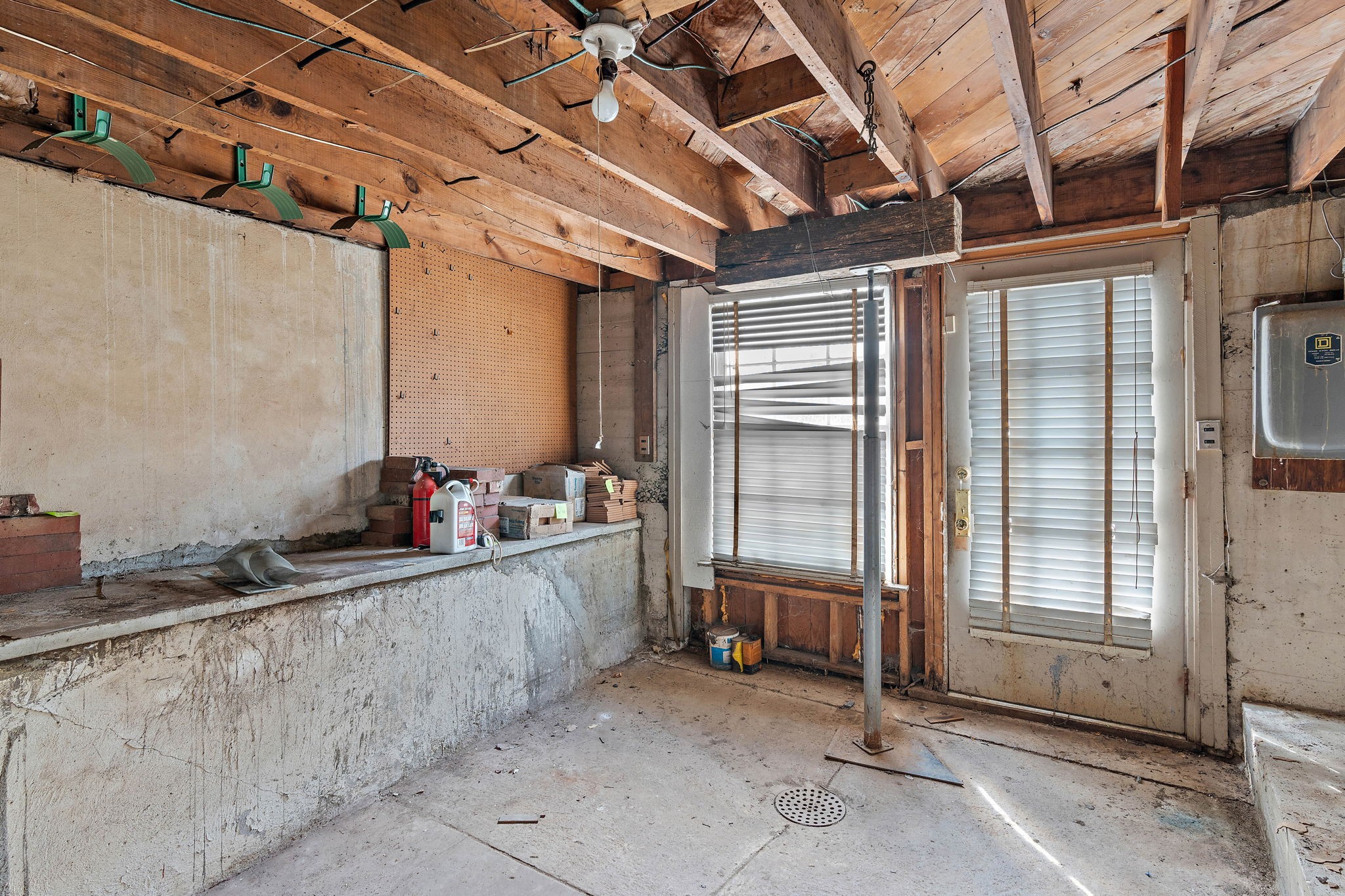 225 Mockingbird Road Nashville, TN 37205 - Photo 27 of 35 a view of a room with wooden floor