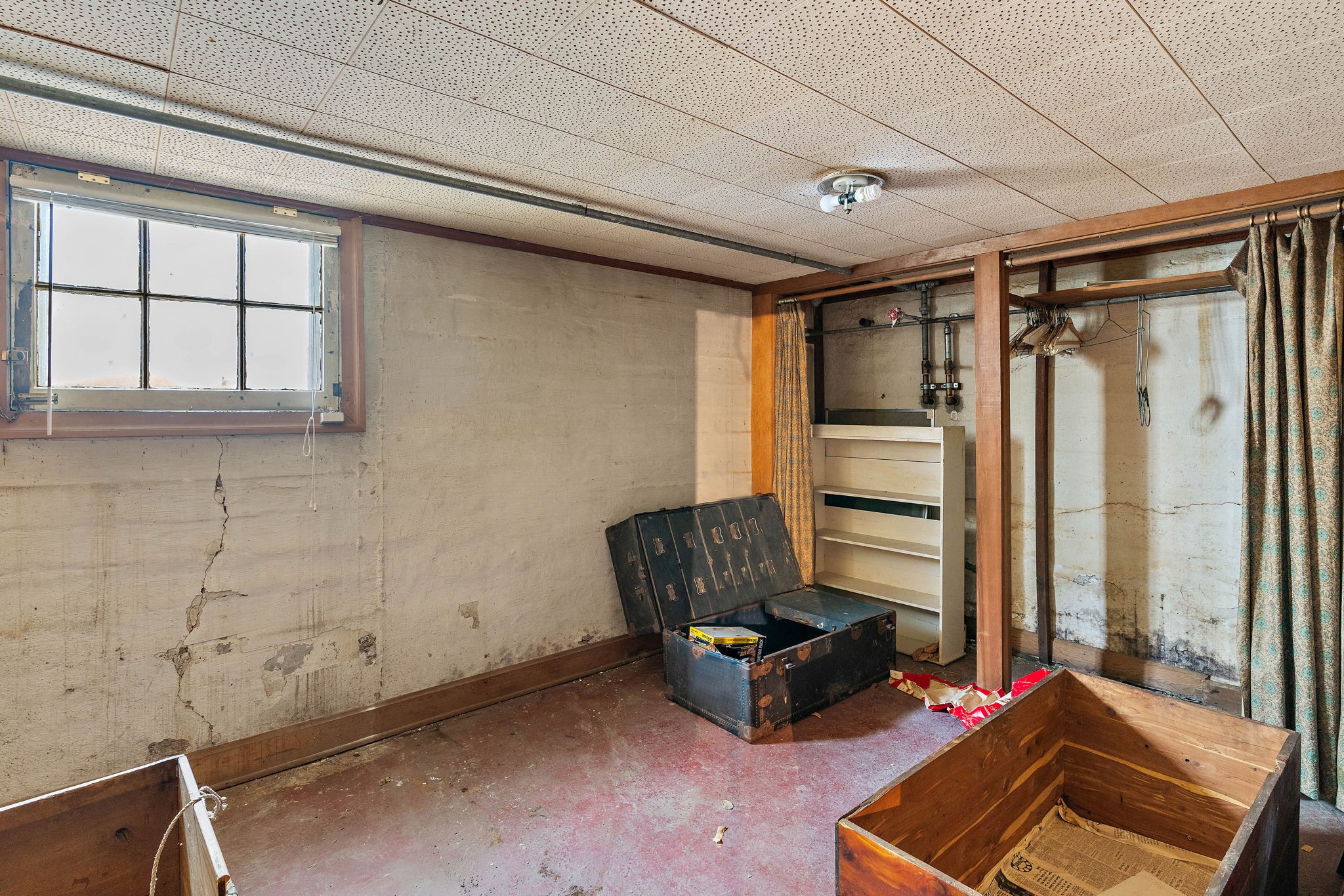 225 Mockingbird Road Nashville, TN 37205 - Photo 28 of 35 a room with furniture and windows