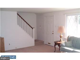 429 Norfolk Road Flourtown, PA 19031 - Photo 3 of 11 Living Room