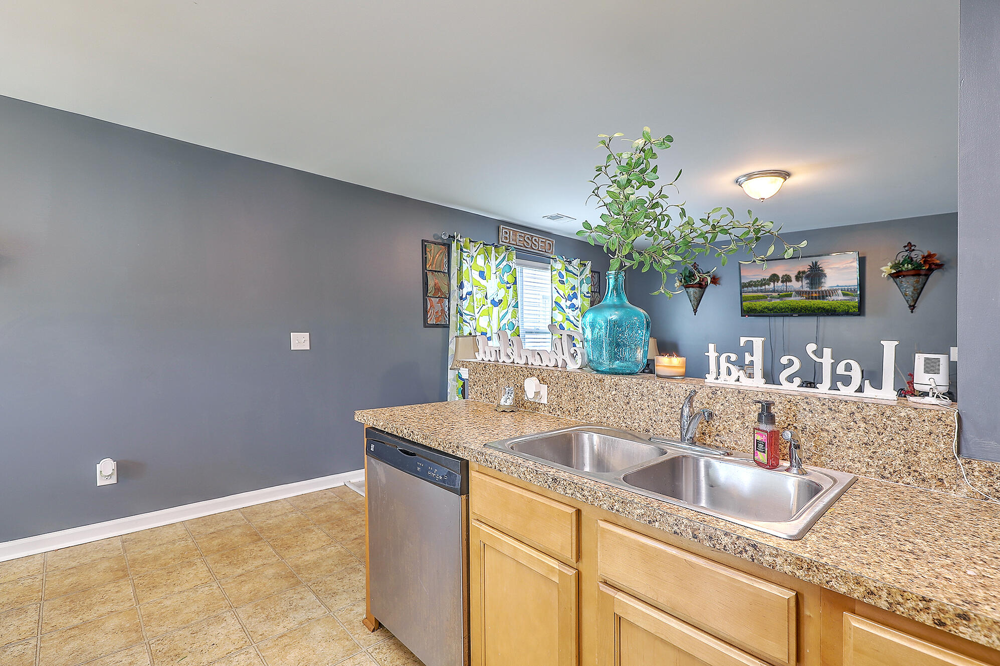 189 Brittondale Road Summerville, SC 29485 - Photo 12 of 25 IMG_9227_28_29_30_31_32_33