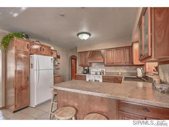 1038 Schwarz Road Edwardsville, IL 62025 - Photo 12 of 21 Gallery Image 12