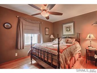 1038 Schwarz Road Edwardsville, IL 62025 - Photo 17 of 21 Gallery Image 17
