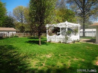 1038 Schwarz Road Edwardsville, IL 62025 - Photo 4 of 21 Gallery Image 4