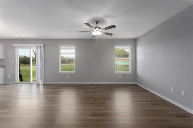 $359,900 | 907 Southwest Pintail Drive, Oak Grove, MO 64075