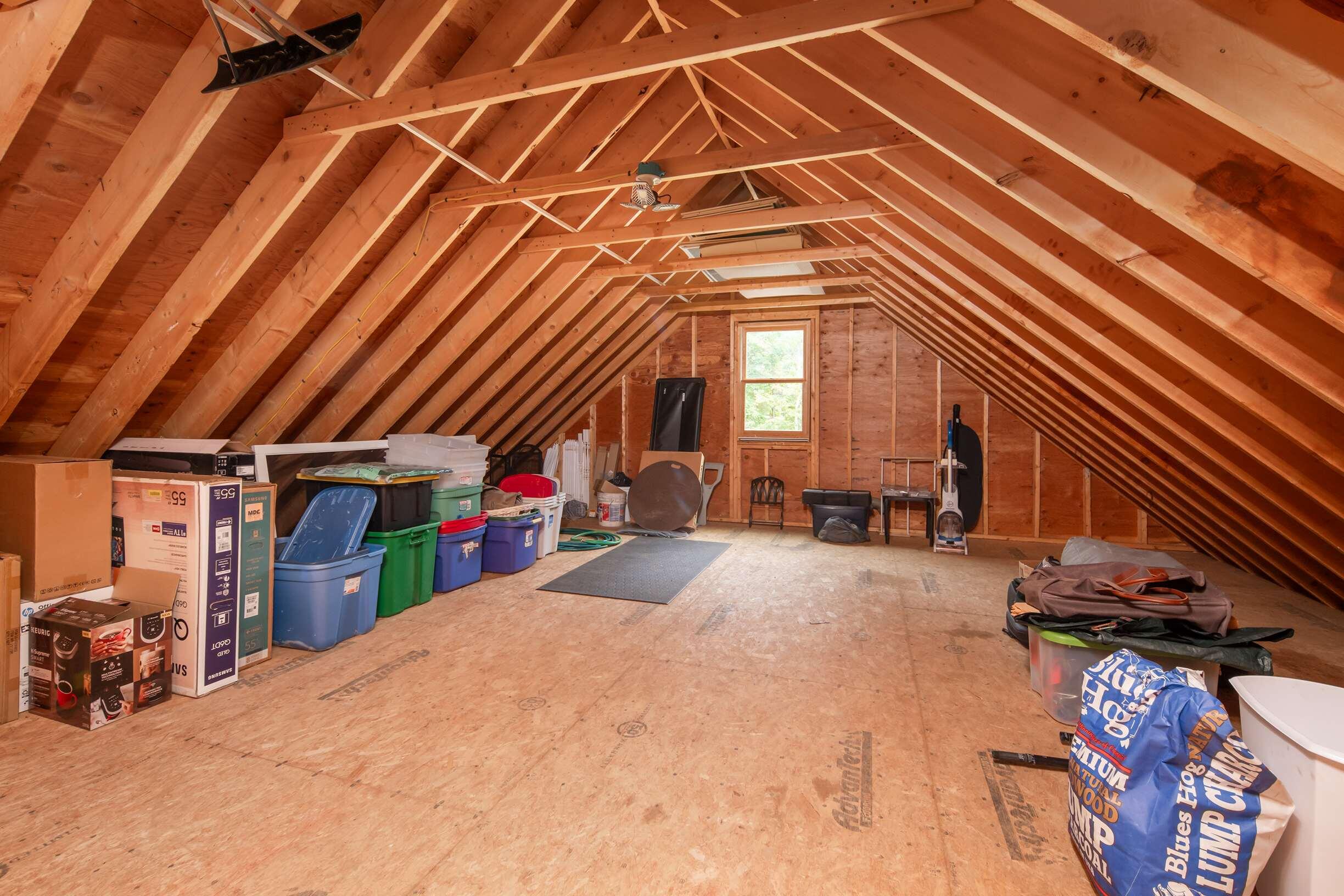 701 River Road Eliot, ME 03903 - Photo 31 of 42 Walk-Up Above Garage