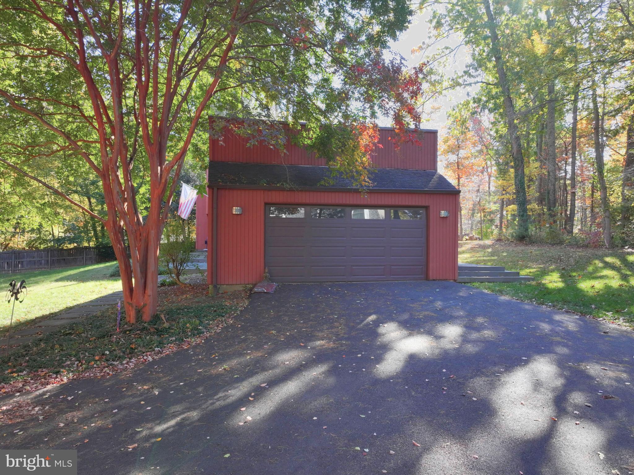 11813 Vale Road Oakton, VA 22124 - Photo 35 of 48 Gallery Image 35