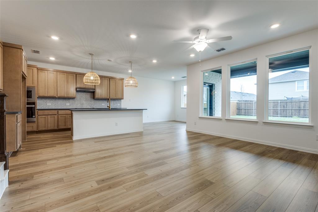 603 Declaration Drive Princeton, TX 75407 - Photo 2 of 24