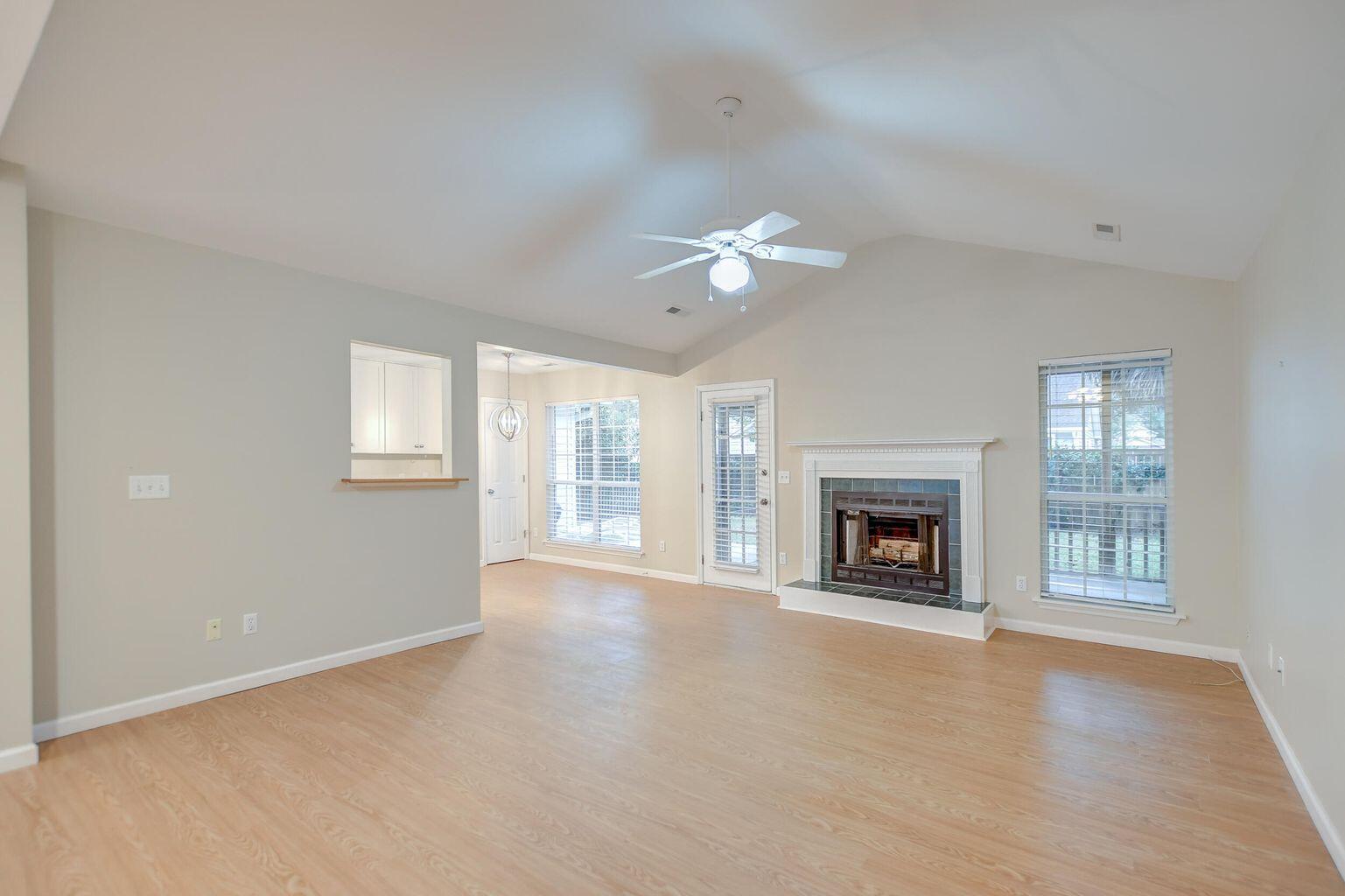 3258 Morningdale Drive Mount Pleasant, SC 29466 - Photo 7 of 46 20231206182822696285000000-o 2023-12-18