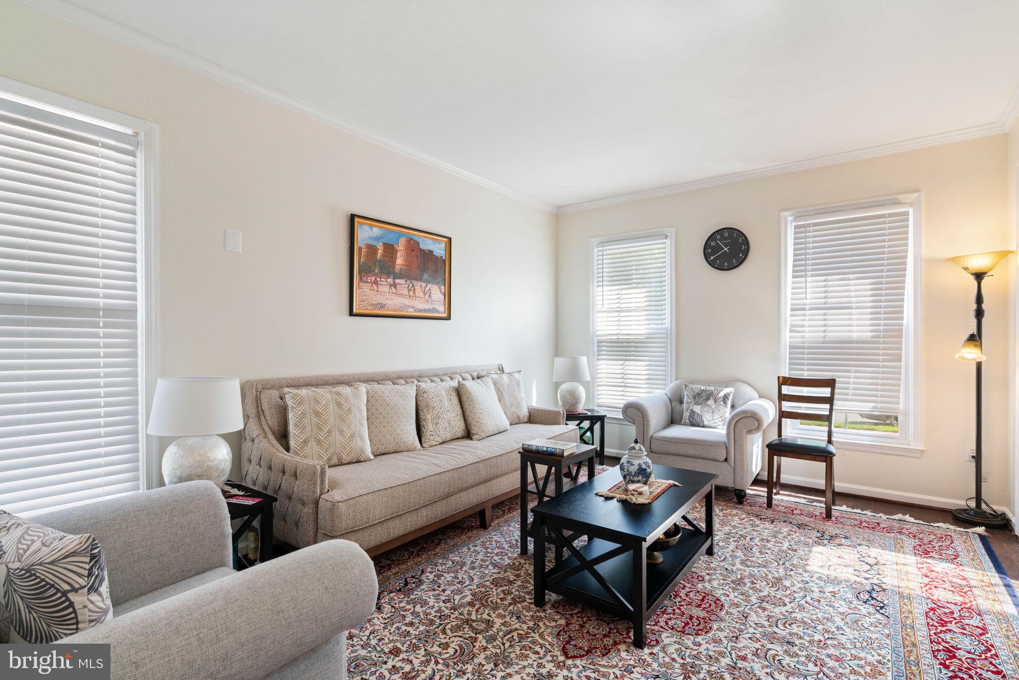 7616 Seabrook Lane Springfield, VA 22153 - Photo 23 of 35 Bright and inviting living space.