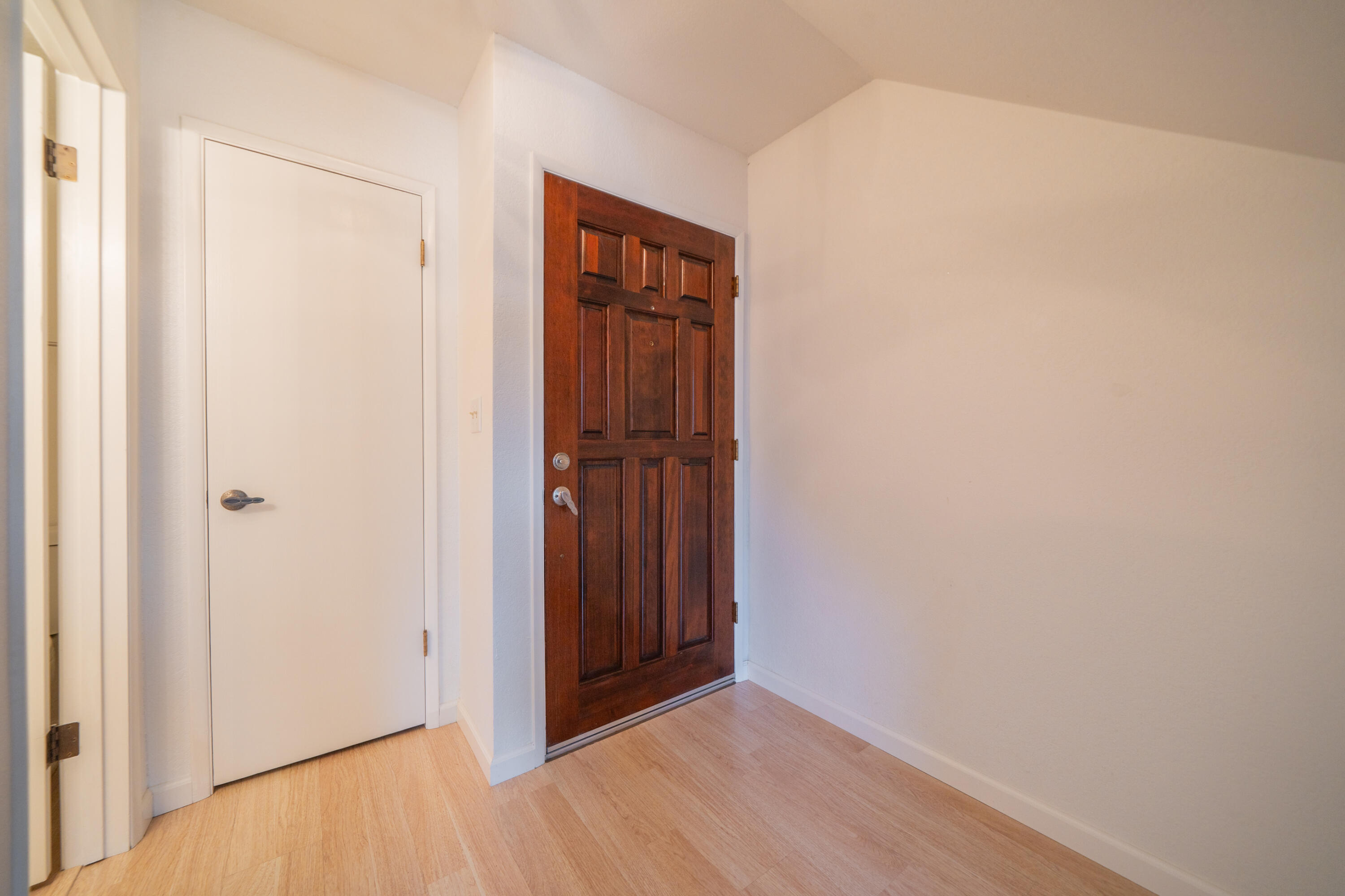 1930 Bechelli Lane Redding, CA 96002 - Photo 3 of 38 Entry/Closet/Half Bath