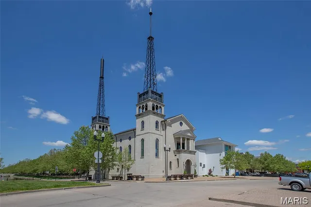 $575,000 | 1001 Kilderkin Way, St. Charles, MO 63301