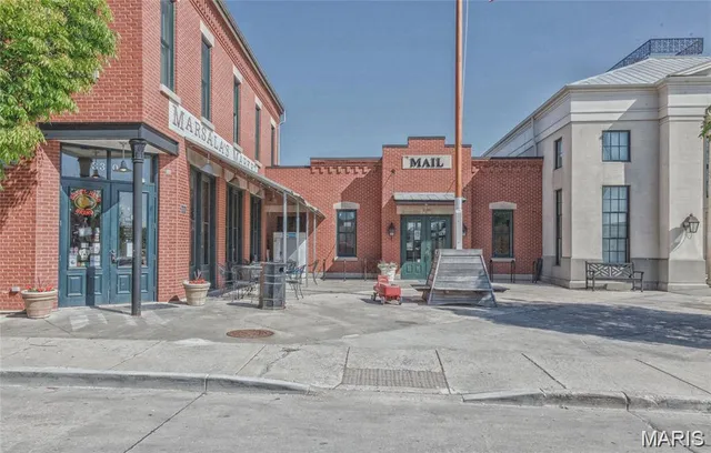 $575,000 | 1001 Kilderkin Way, St. Charles, MO 63301