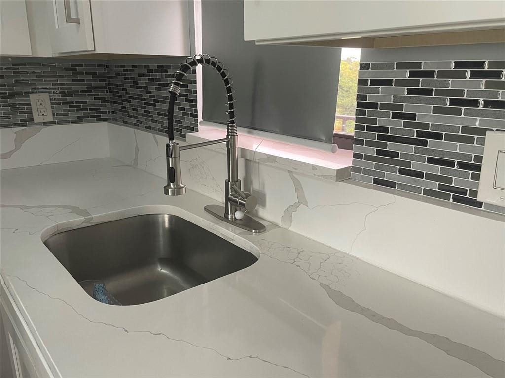 9355 Southwest 8th Street, Unit 401 Boca Raton, FL 33428 - Photo 8 of 16 COUNTERTOP