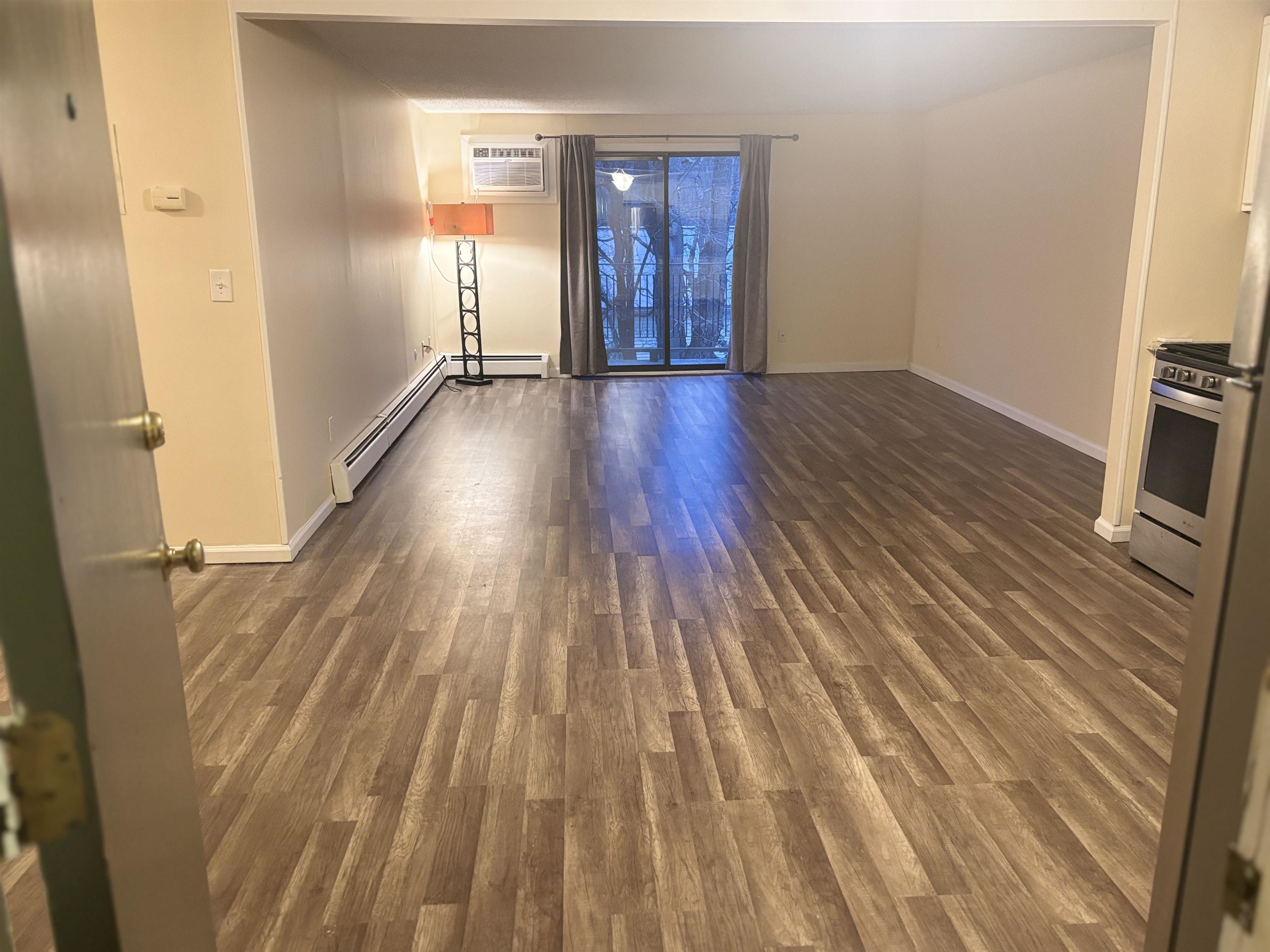 134 Mammoth Road, Unit 525 Hooksett, NH 03106 - Photo 2 of 12