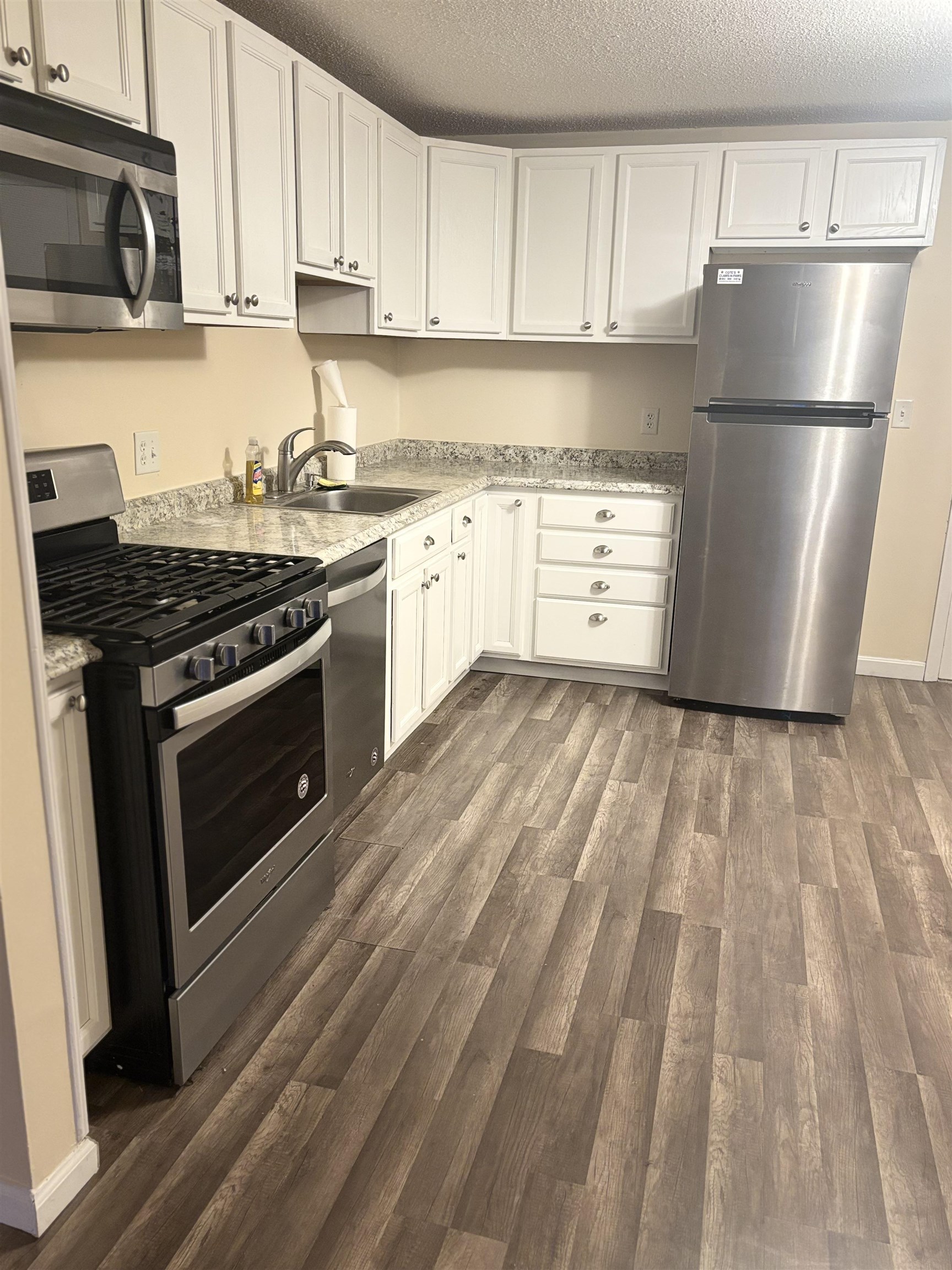 134 Mammoth Road, Unit 525 Hooksett, NH 03106 - Photo 6 of 12