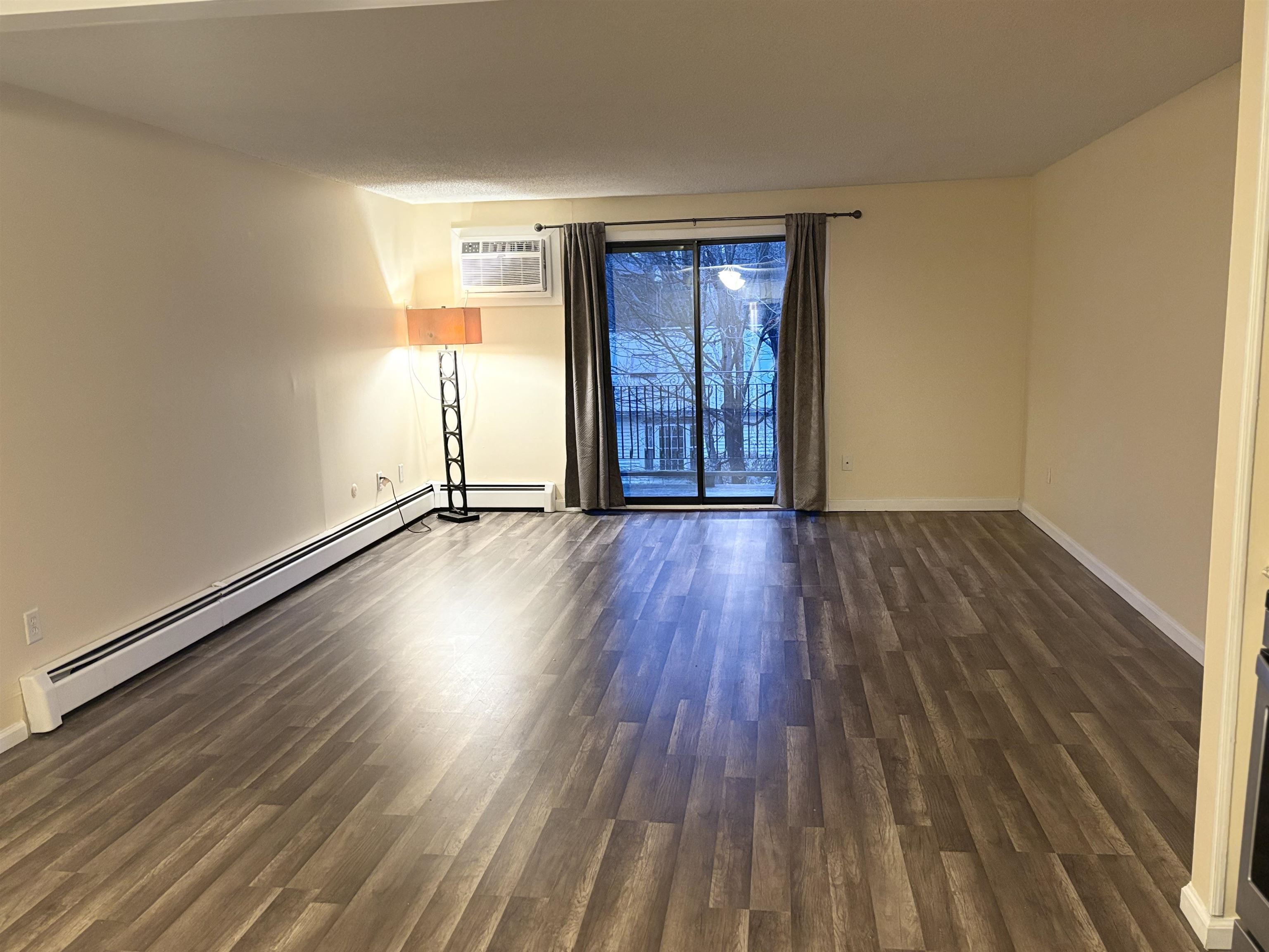 134 Mammoth Road, Unit 525 Hooksett, NH 03106 - Photo 7 of 12