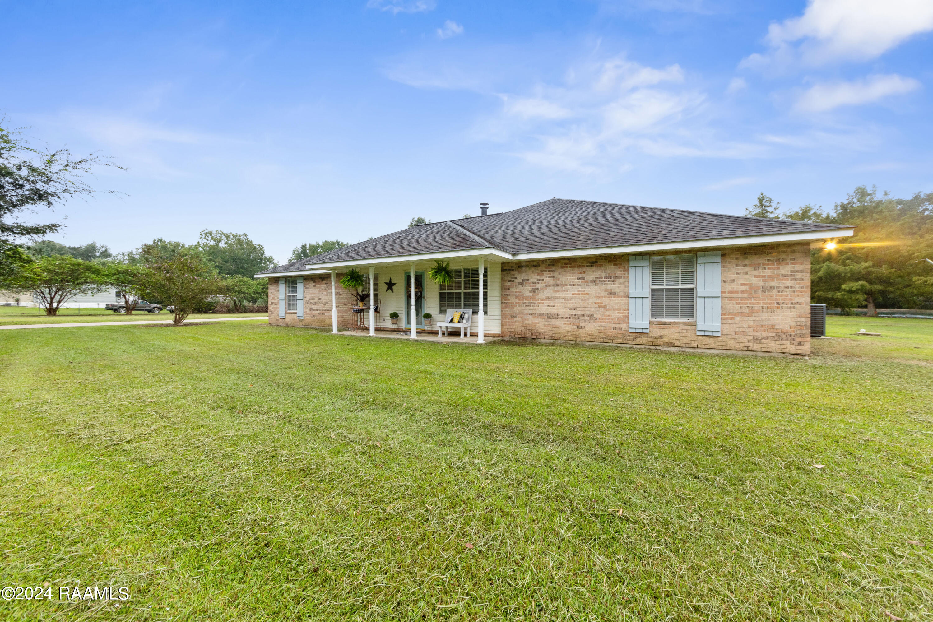 159 Ruth Lane Ville Platte, LA 70586 - Photo 34 of 38 Right View