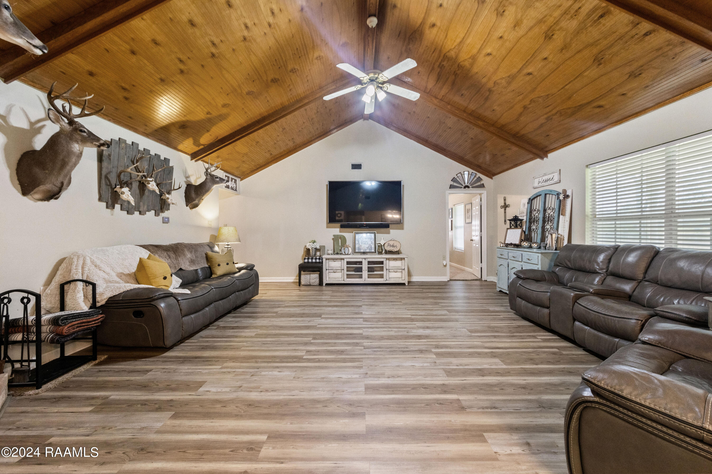 159 Ruth Lane Ville Platte, LA 70586 - Photo 7 of 38 Livingroom