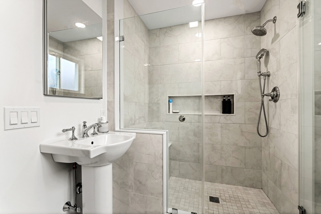 7 King Street Lynn, MA 01902 - Photo 18 of 26