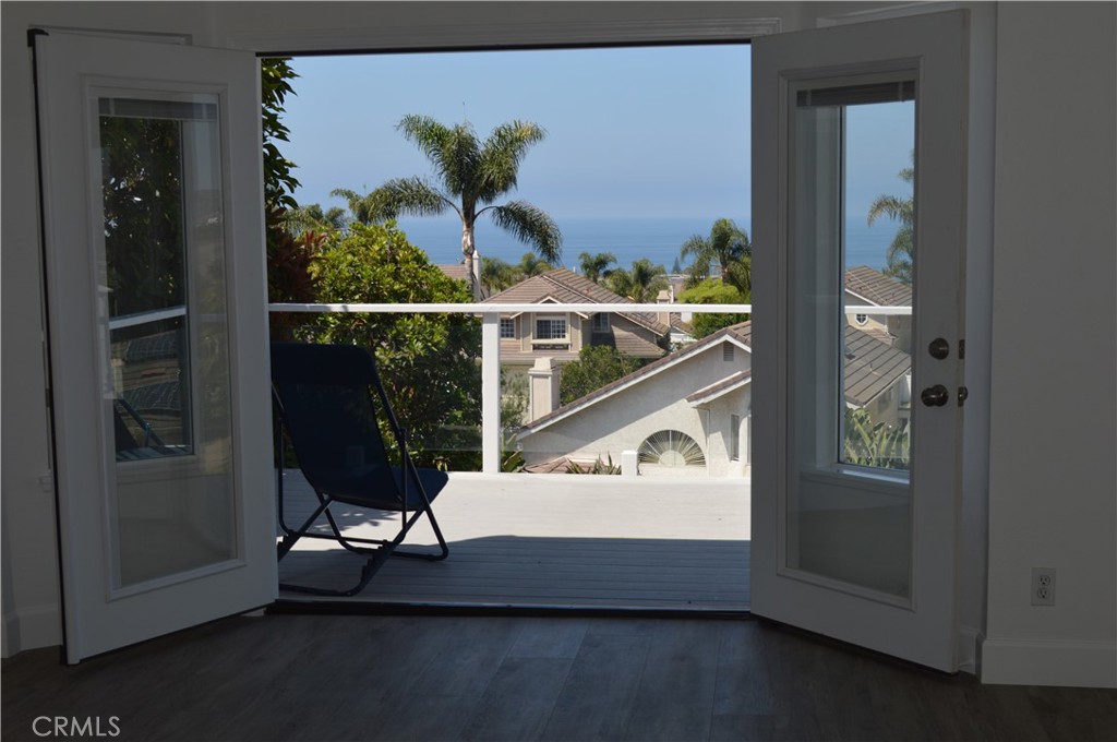 2139 Via Aguila San Clemente, CA 92673 - Photo 13 of 31 a living room with furniture