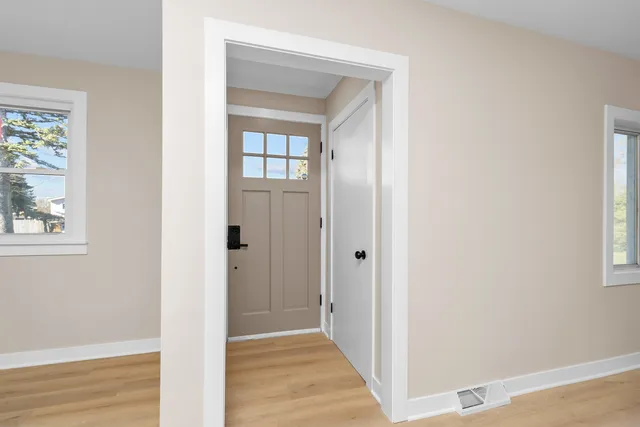 $435,000 | 449 South Addison Street, Bensenville, IL 60106