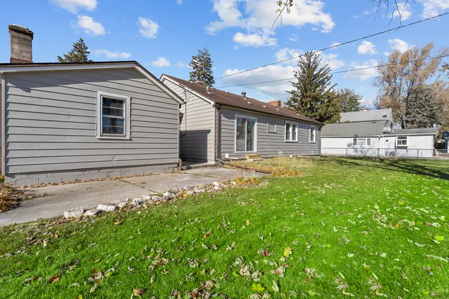 $435,000 | 449 South Addison Street, Bensenville, IL 60106