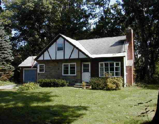 1050 Winne Road Niskayuna, NY 12309 - Photo 1 of 1 Photo 1