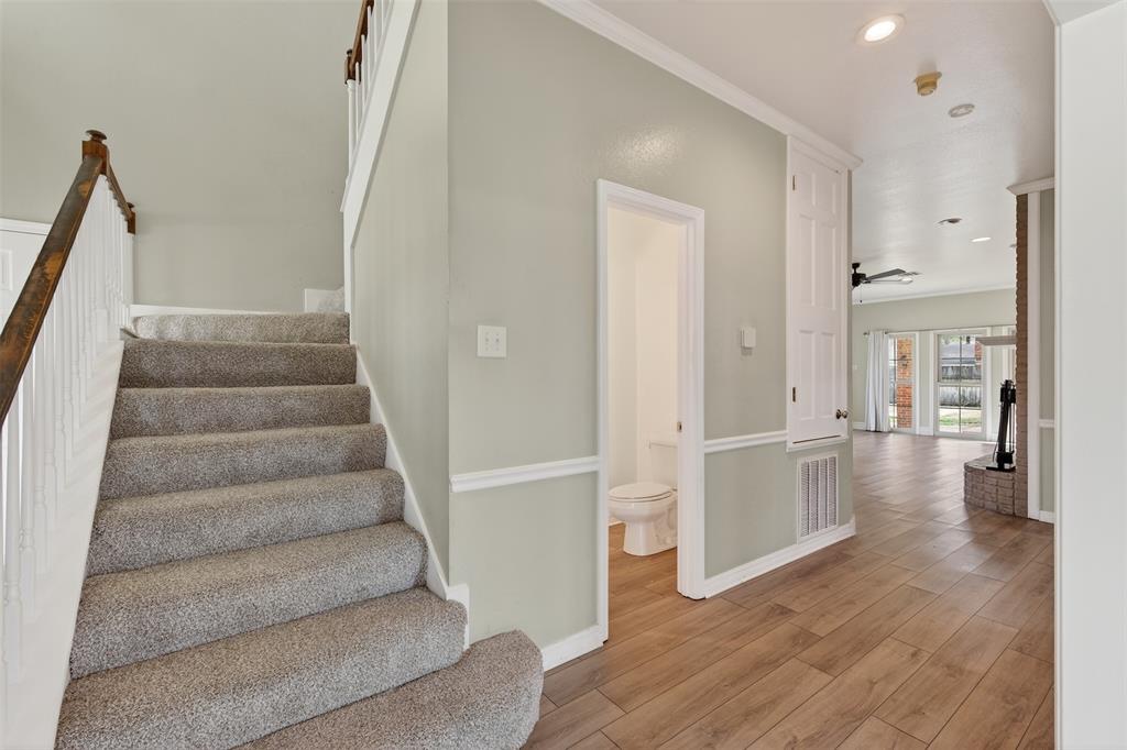 72 Spring Lake Way Shreveport, LA 71106 - Photo 4 of 38