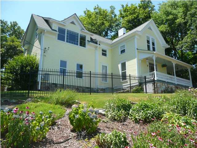 300 East Brow Road Lookout Mountain, TN 37350 - Photo 1 of 23 Primary Photo