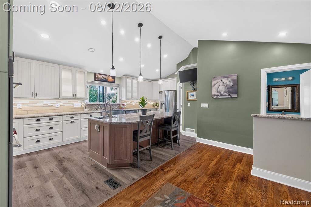 2320 Grange Road Trenton, MI 48183 - Photo 10 of 36 Gallery Image 10