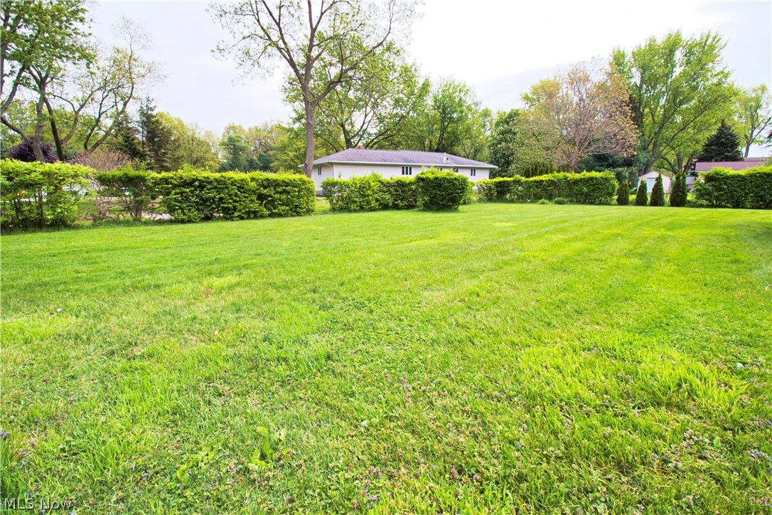 6421 Oberlin Road Lorain, OH 44053 - Photo 3 of 21 Gallery Image 3