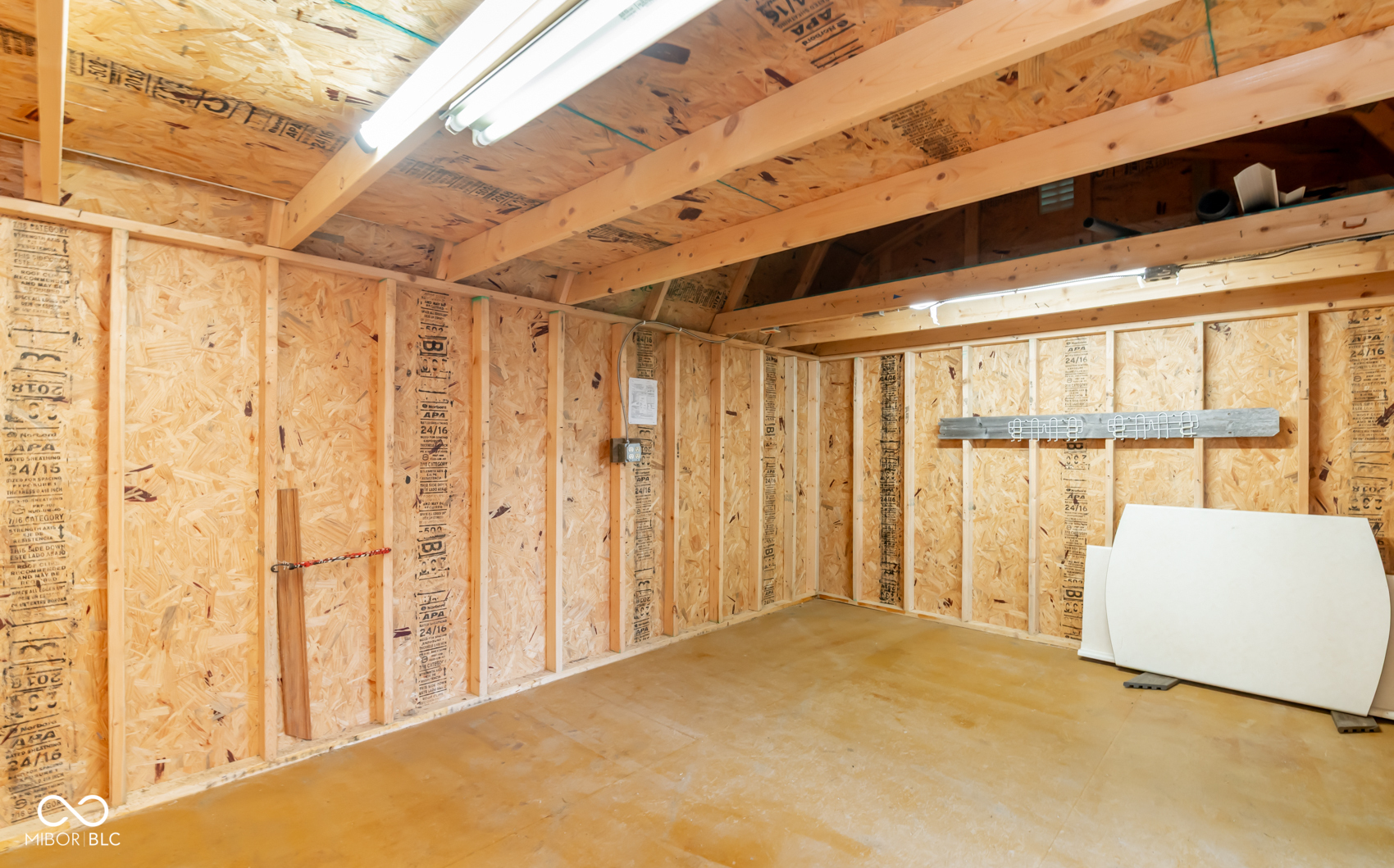 285 Plum Court Columbus, IN 47201 - Photo 145 of 155