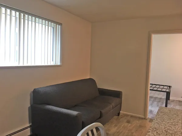 $1,500 | 912 Oakland Avenue, Unit 3, Ann Arbor, MI 48104
