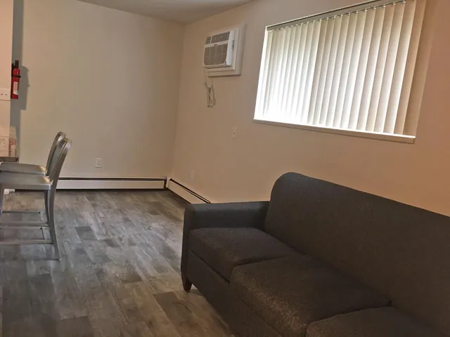 $1,400 | 912 Oakland Avenue, Unit 3, Ann Arbor, MI 48104