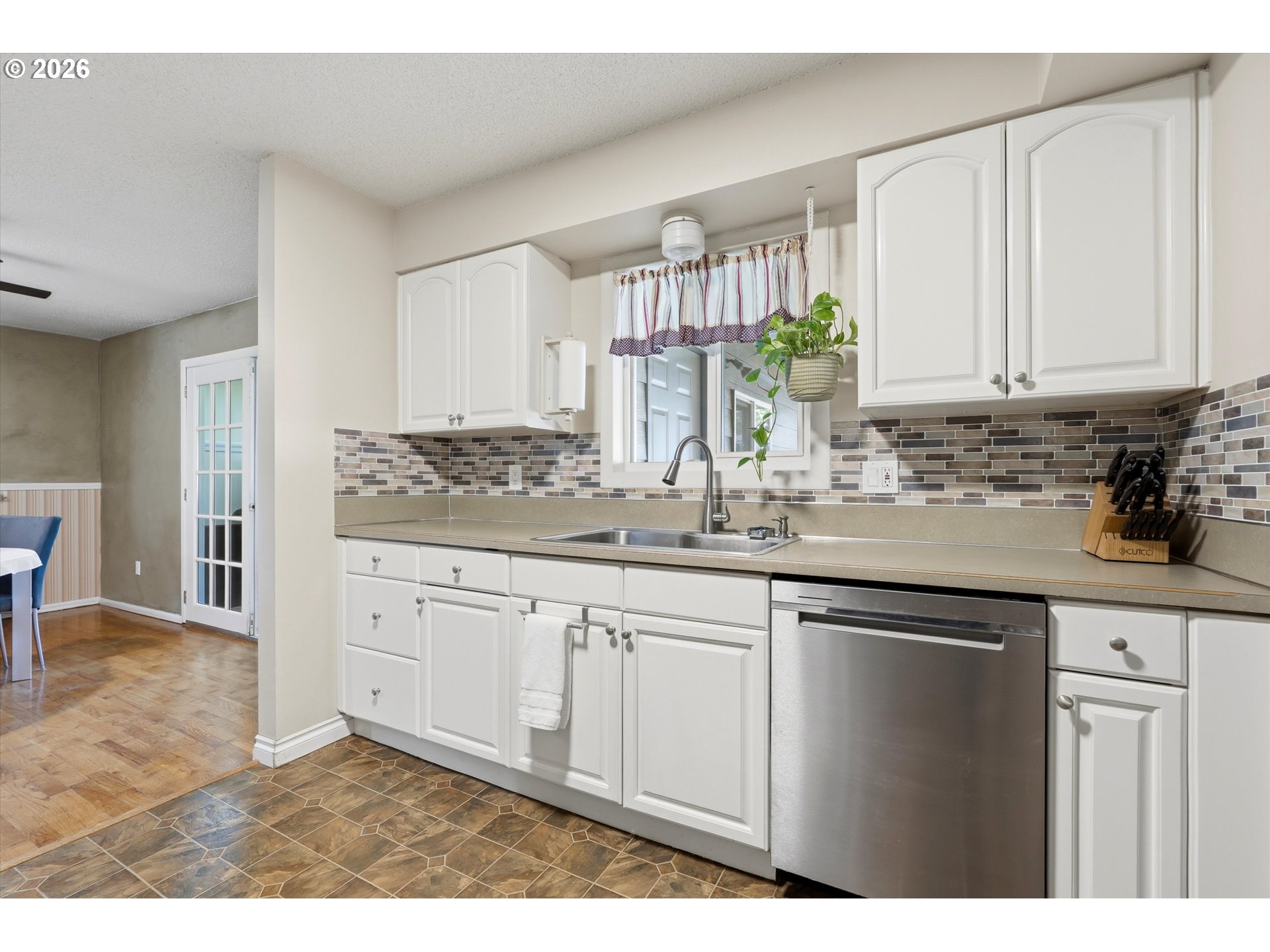 609 Sunset Court Newberg, OR 97132 - Photo 13 of 35