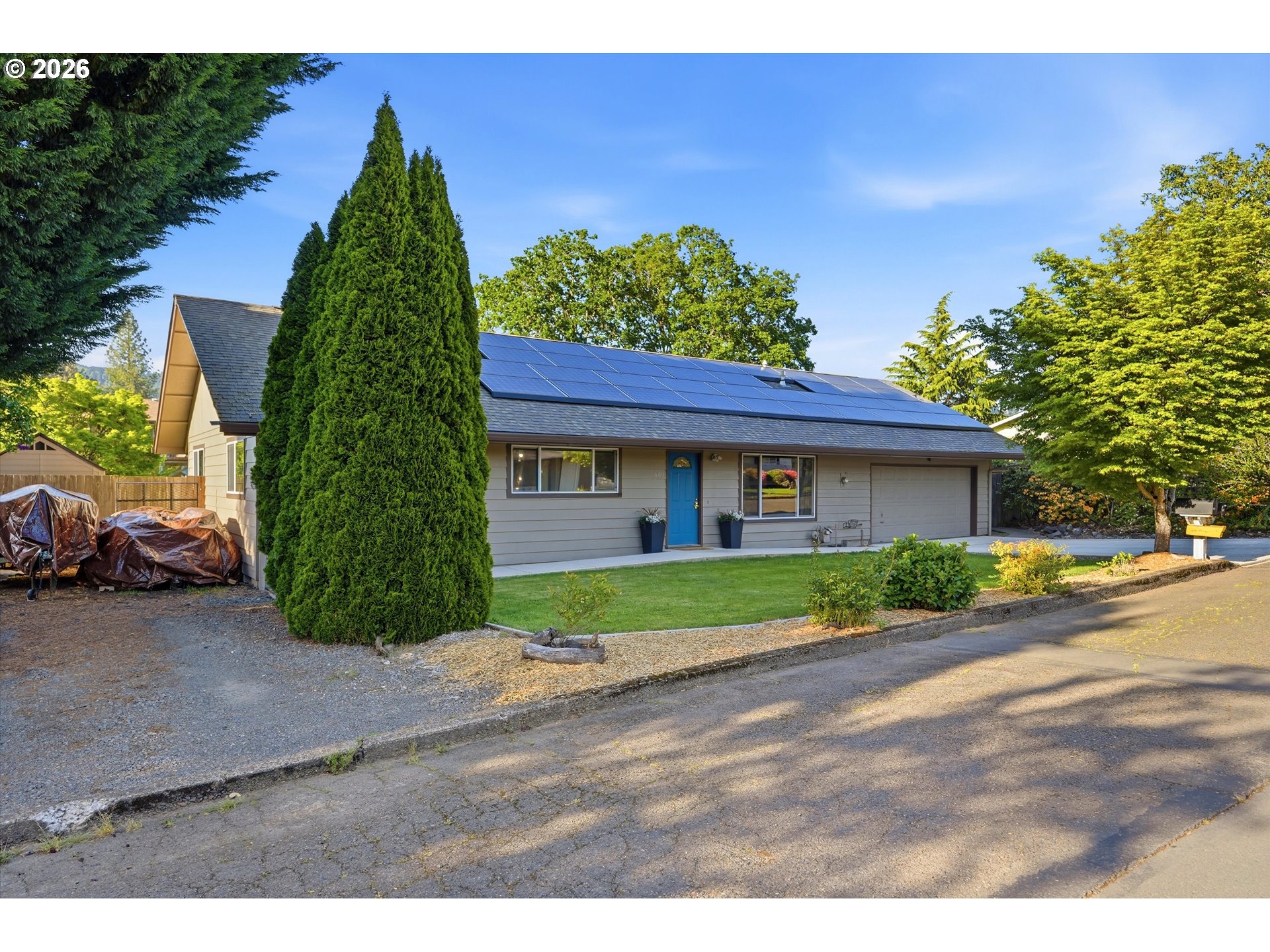 609 Sunset Court Newberg, OR 97132 - Photo 2 of 35
