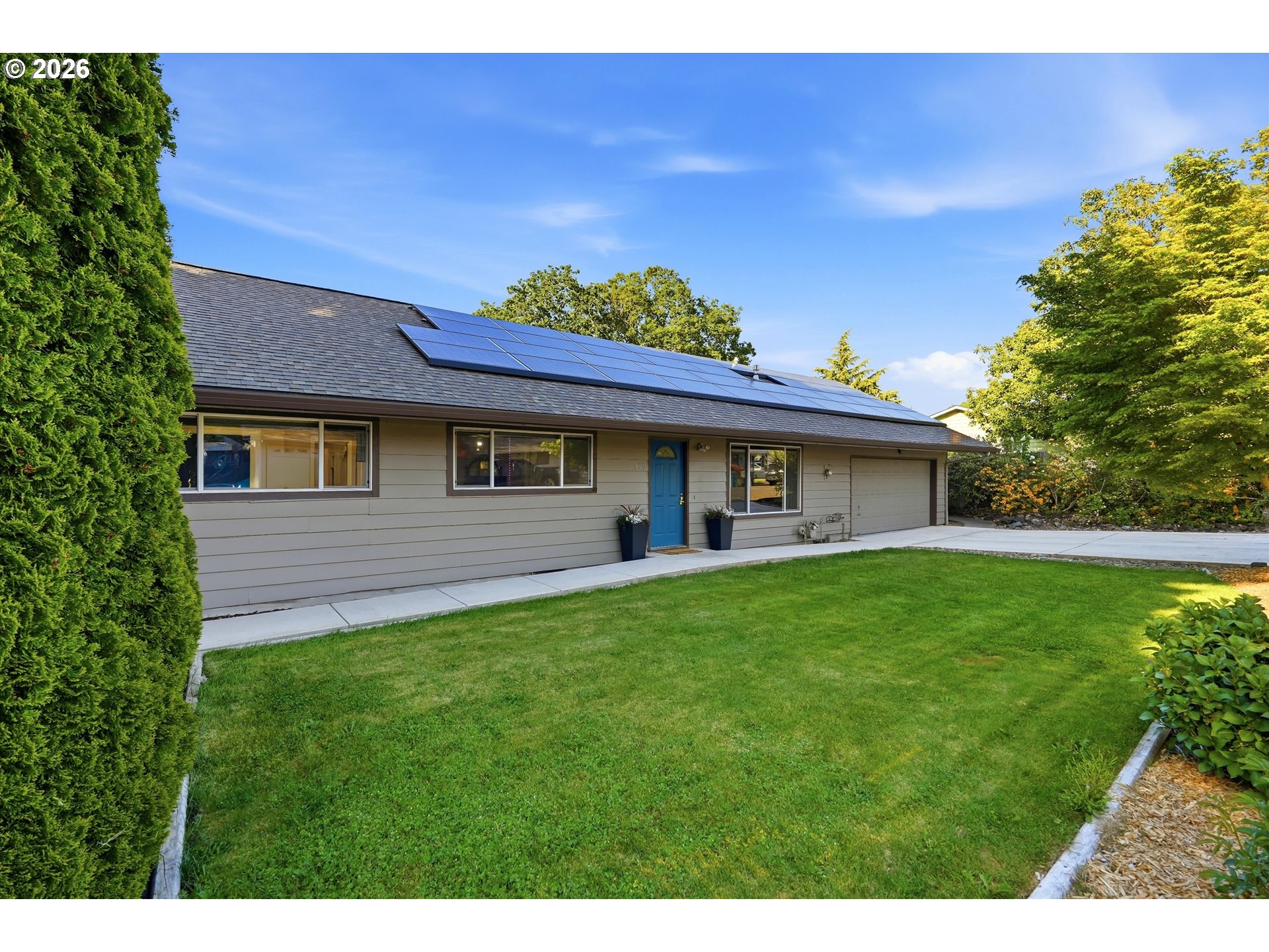 609 Sunset Court Newberg, OR 97132 - Photo 3 of 35