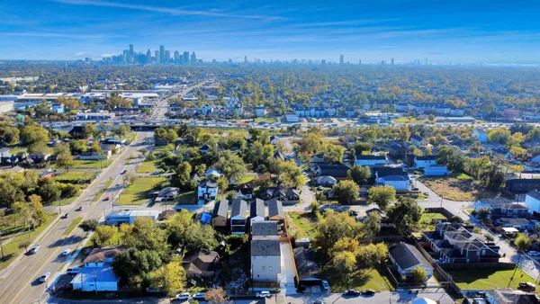 $2,500 | 1216 East 34th Street, Unit C, Houston, TX 77022