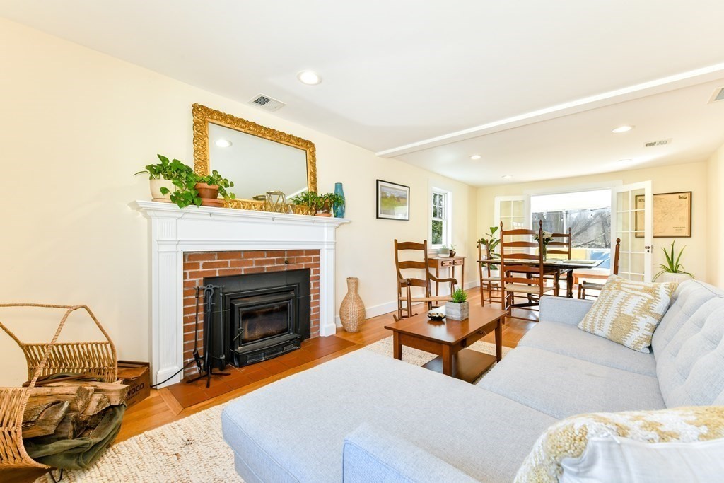 9 Martinwood Road Boston, MA 02130 - Photo 3 of 42 Gallery Image 3