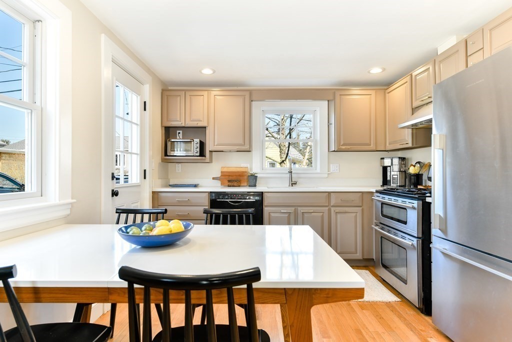 9 Martinwood Road Boston, MA 02130 - Photo 9 of 42 Gallery Image 9