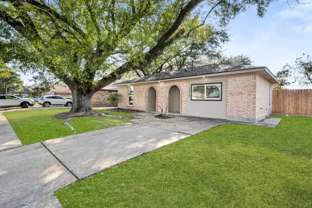 $229,999 | 1310 Kenwick Place, Pasadena, TX 77504