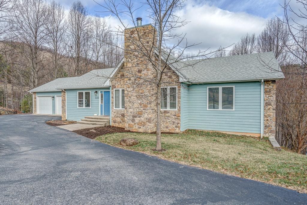 6251 Mt Chestnut Road Roanoke, VA 24018 - Photo 2 of 35 001-337623-6251 Mount Chestnut 001_85599