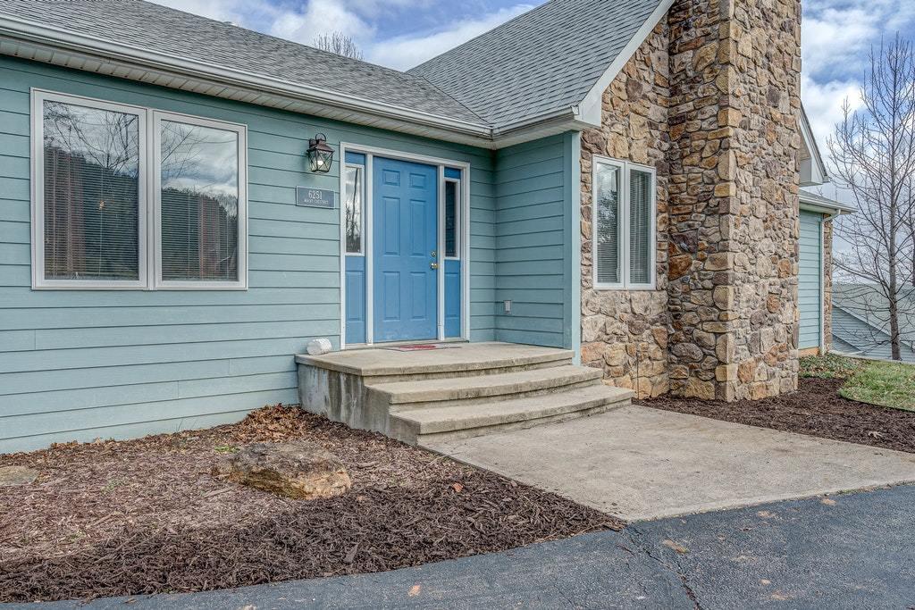6251 Mt Chestnut Road Roanoke, VA 24018 - Photo 5 of 35 005-337623-6251 Mount Chestnut 005_85599