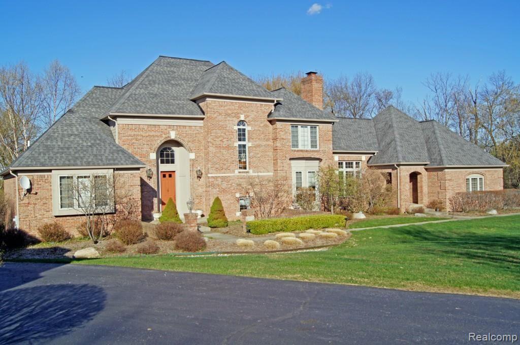 1812 Fox Run Rochester Hills, MI 48306 - Photo 2 of 48