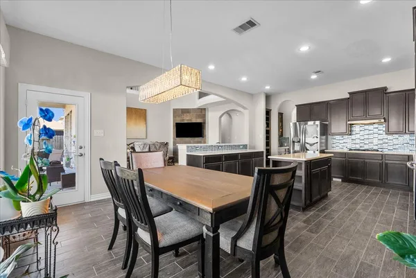 $649,000 | 2414 Trocadero Lane, League City, TX 77573