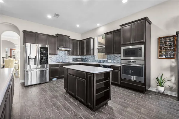 $649,000 | 2414 Trocadero Lane, League City, TX 77573